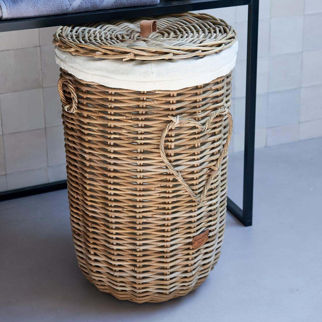 Vasketøjskurv - Rattan Heart Laundry Basket - KURVE - Maison Copenhagen