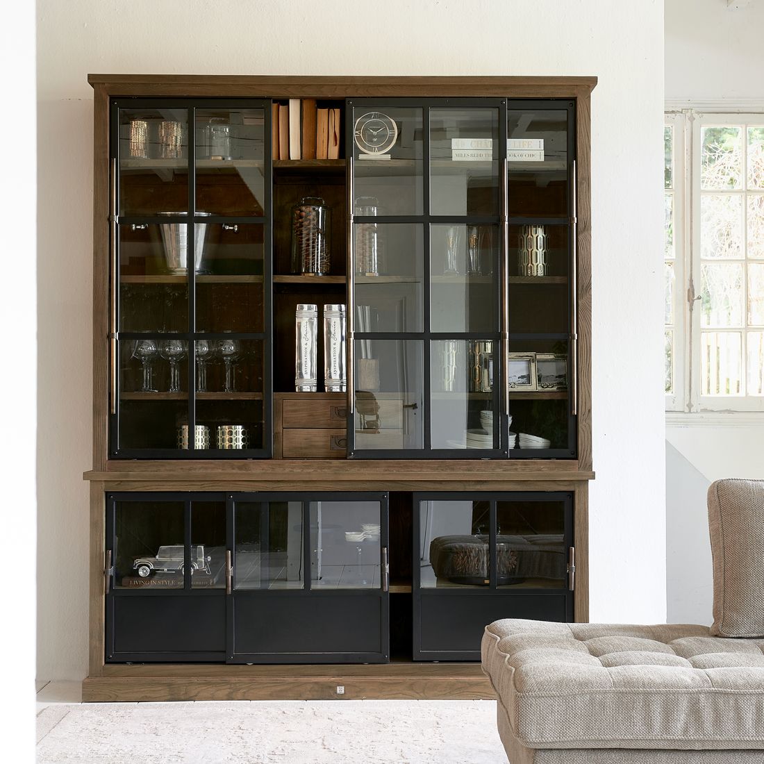 Vitrineskab - Hoxton Cabinet XL Skabe, kommoder, møbler og skænke - Maison